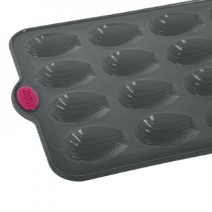 https://dev.bazari.fr/7727-thickbox/moule-a-madeleine-silicone-silitop-par-16.jpg